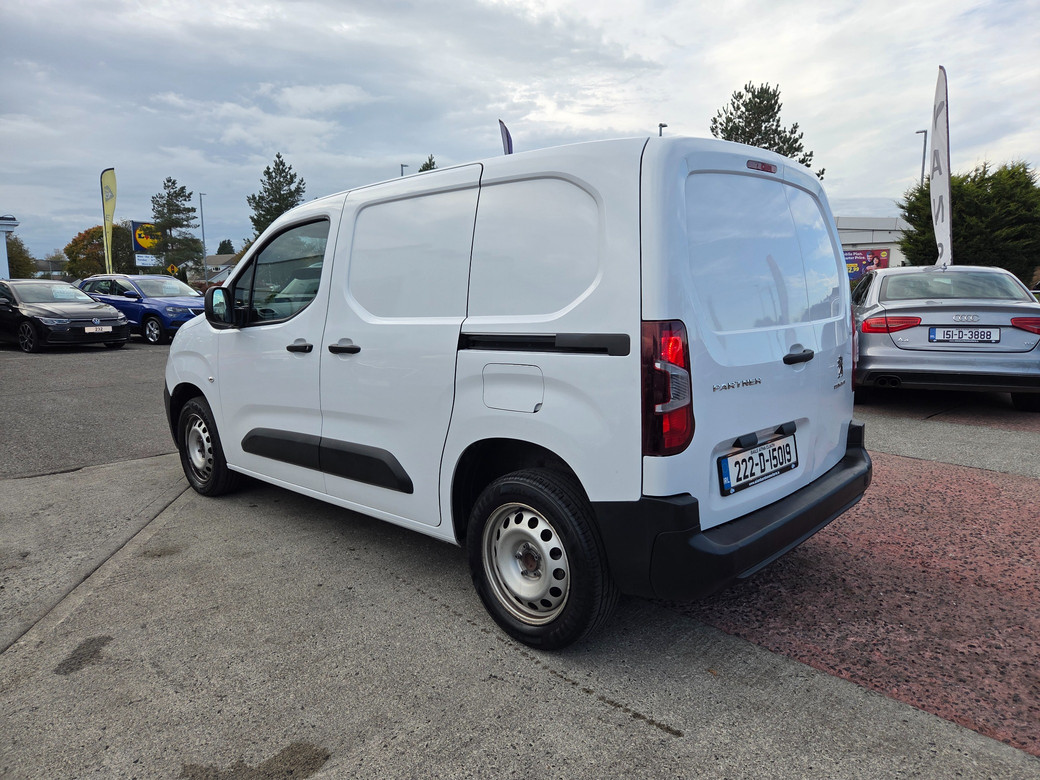 2022 Peugeot Partner