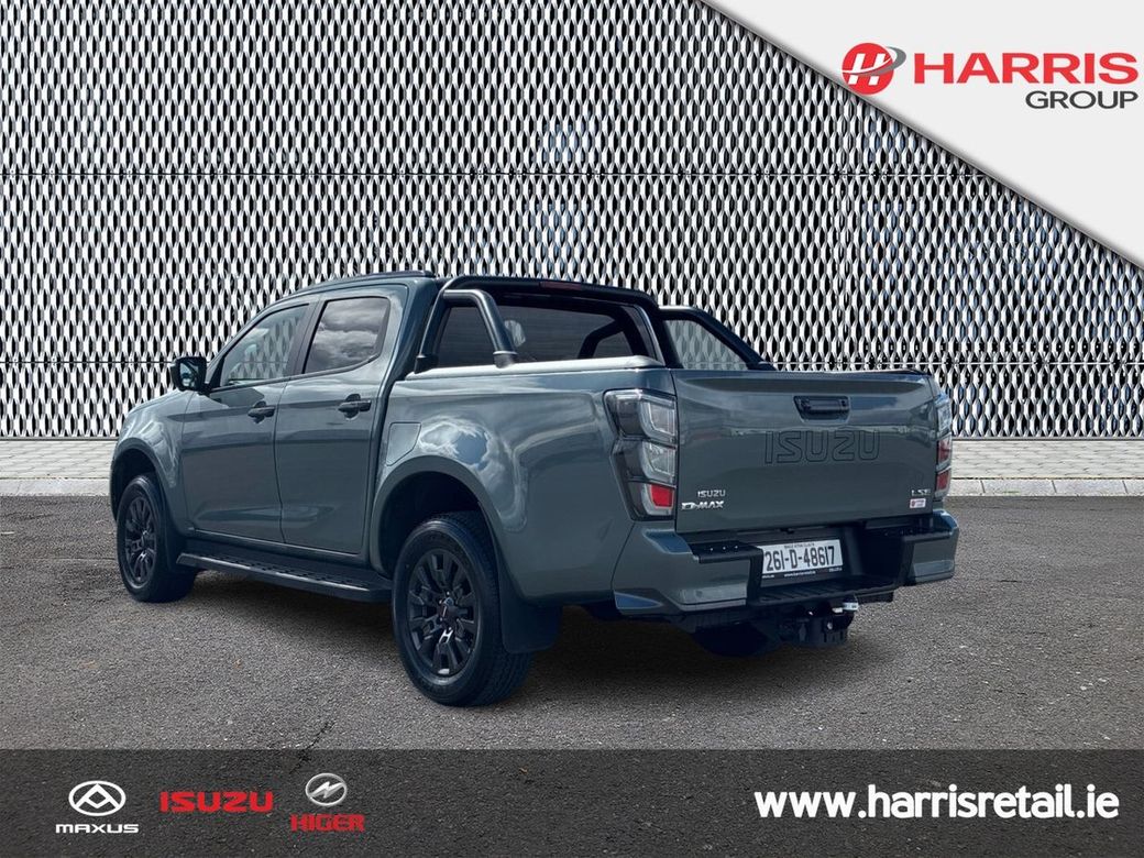 2026 Green Isuzu D-MAX