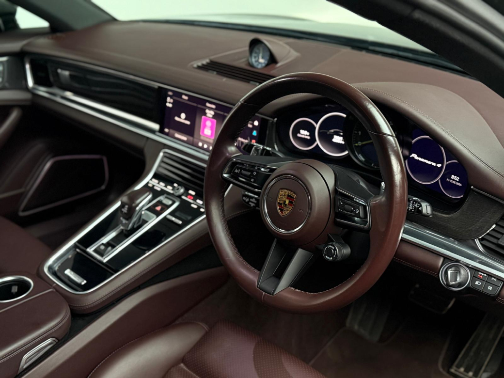 2022 Porsche Panamera