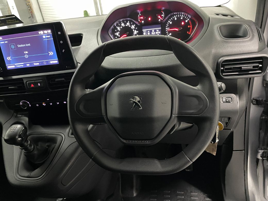 2024 Peugeot Partner