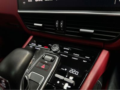2023 Porsche Cayenne