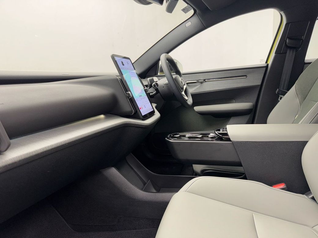 2025 Volvo EX30