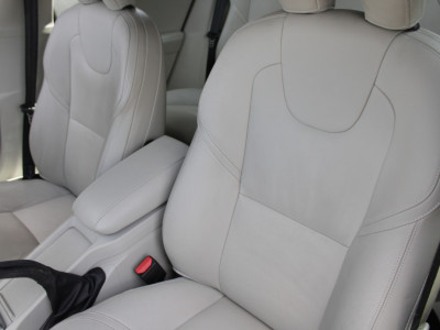 2017 Volvo V40