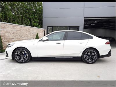 2025 BMW i5