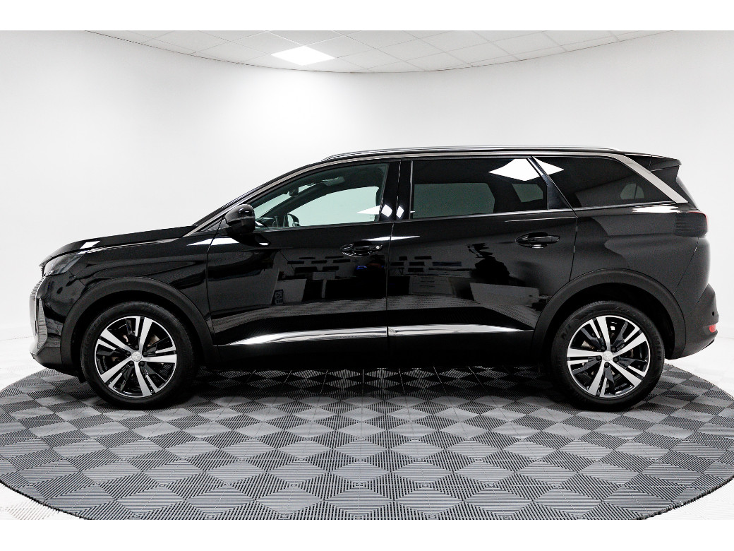 2023 Peugeot 5008