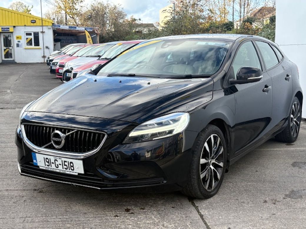 2019 Volvo V40