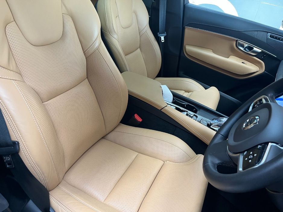 2023 Volvo XC90