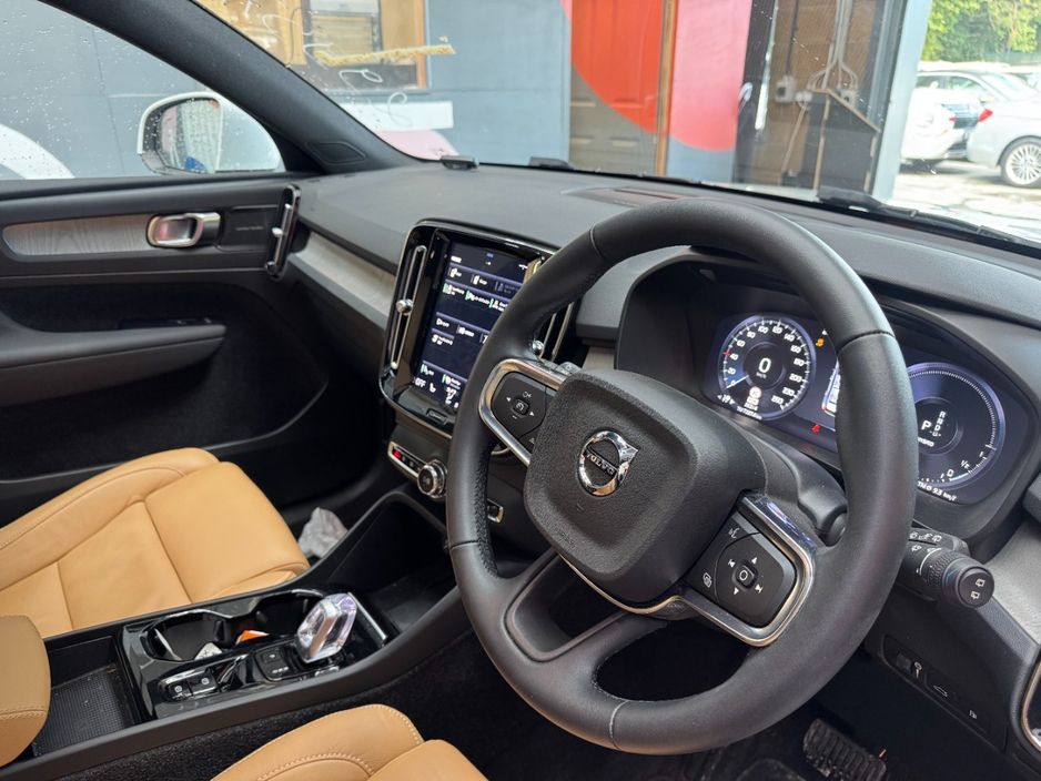 2022 Volvo XC40