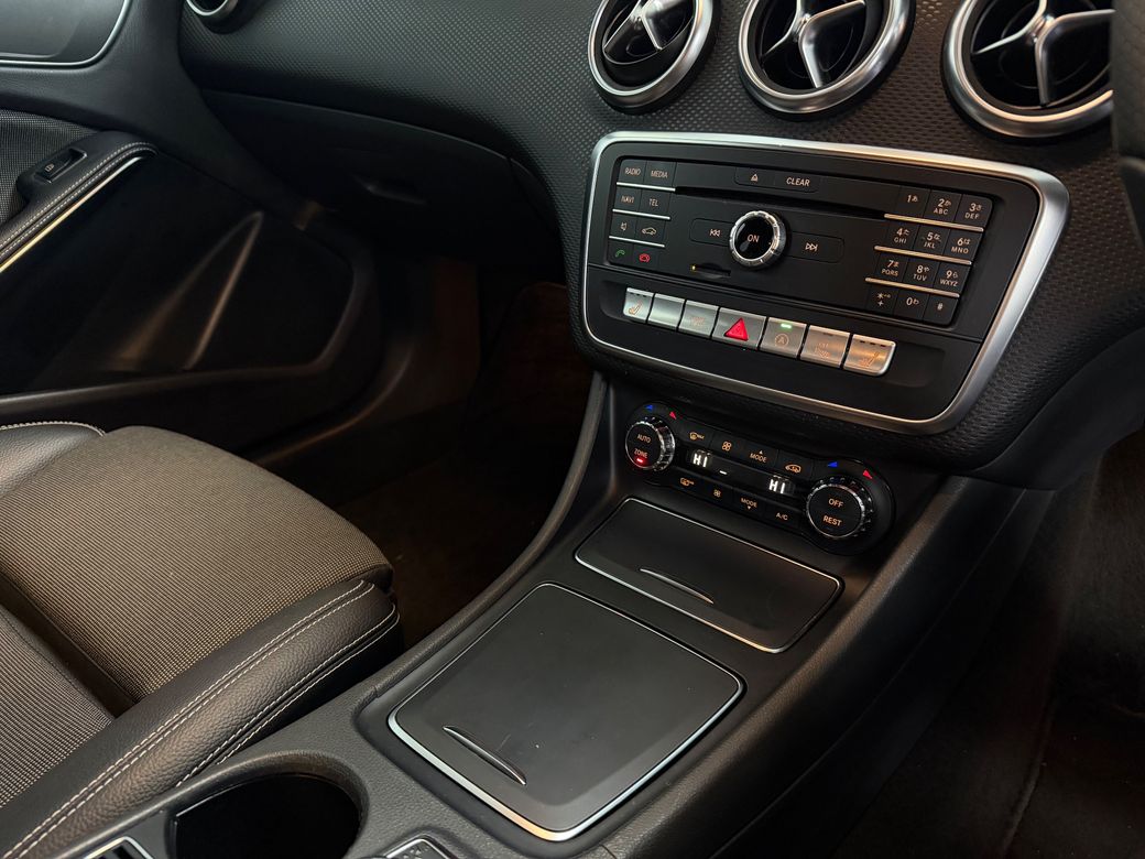 2017 Mercedes-Benz A 180