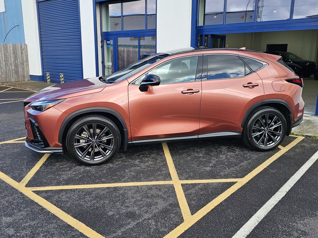 2025 Lexus NX 450H+
