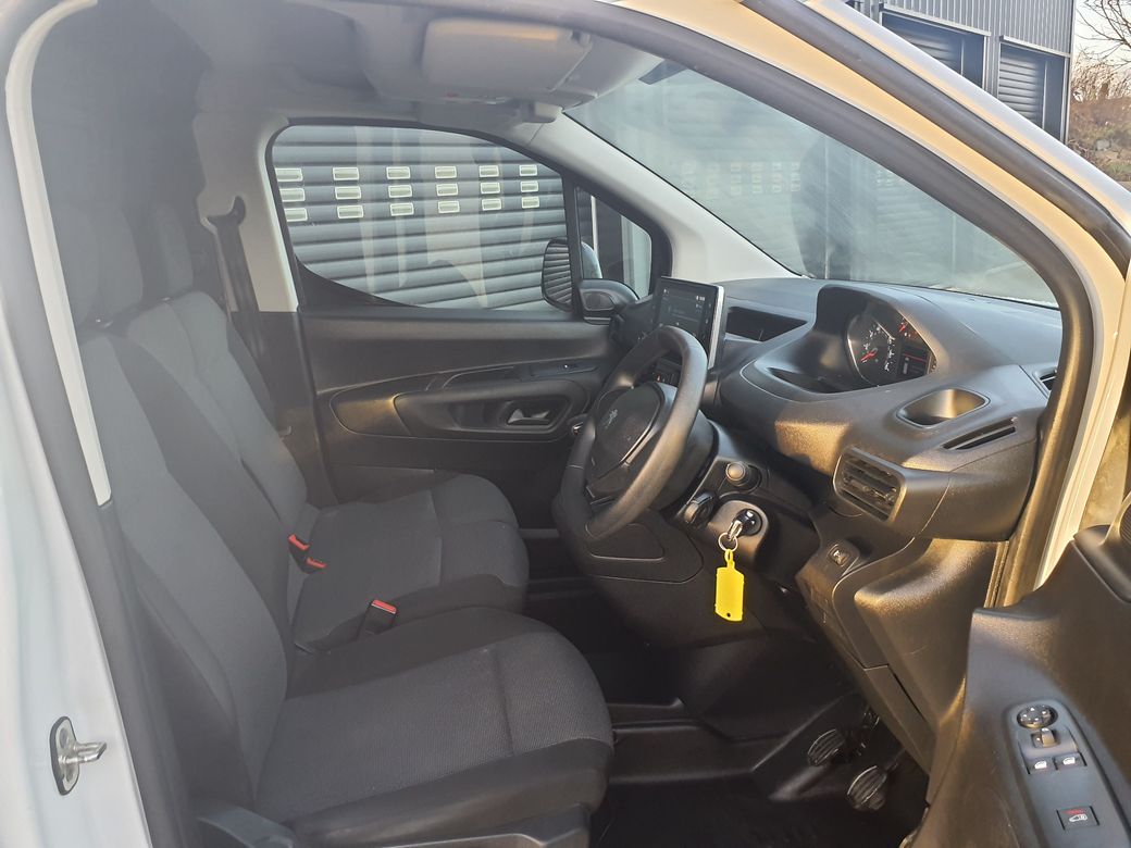 2023 Peugeot Partner