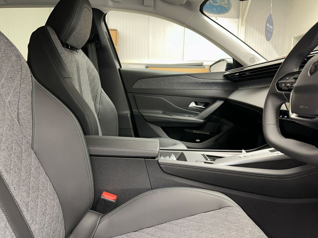 2025 Peugeot 408