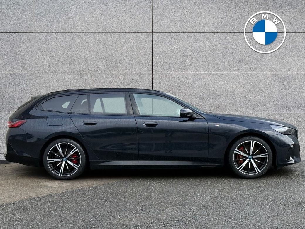 2025 BMW i5
