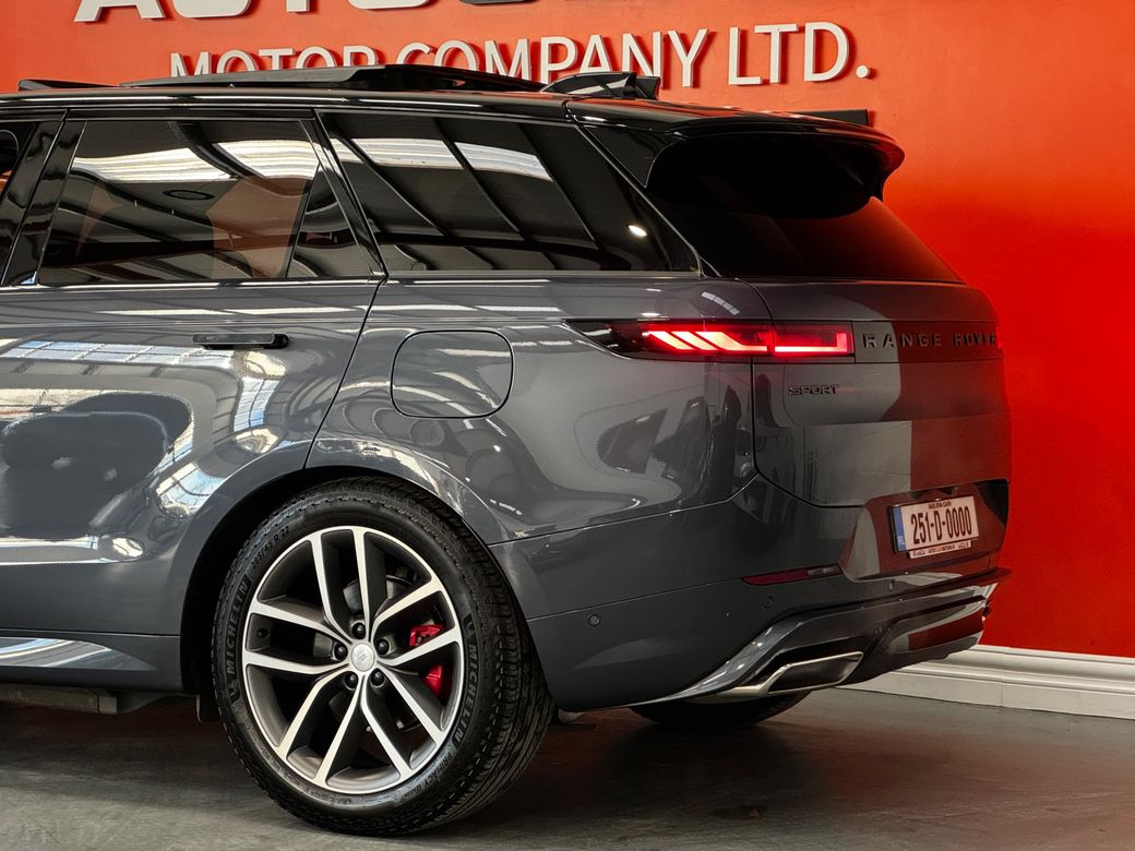 2025 Land Rover Range Rover Sport