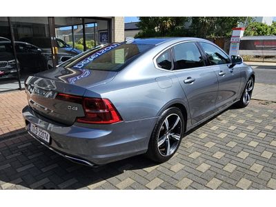 2017 Volvo S90