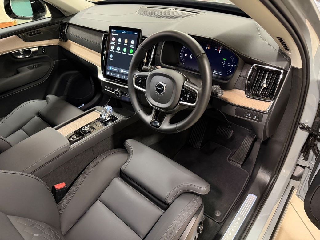 2025 Volvo XC90