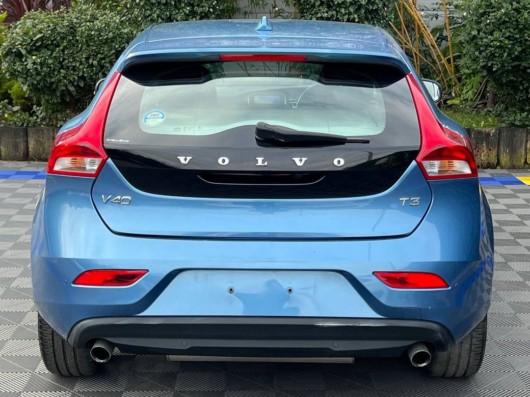 2016 Volvo V40