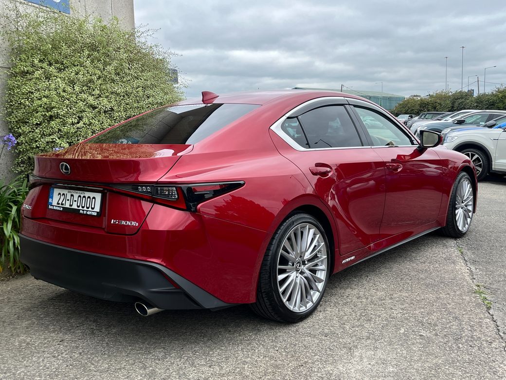 2021 Lexus IS 300h