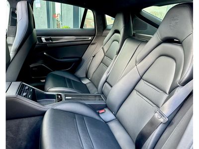 2022 Porsche Panamera