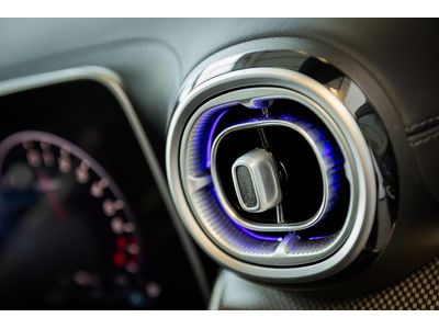 2025 Mercedes-Benz GLC Class