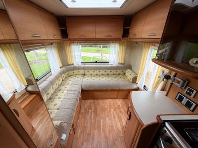 2005 SWIFT SUNTOR 590 RL R.H.D 