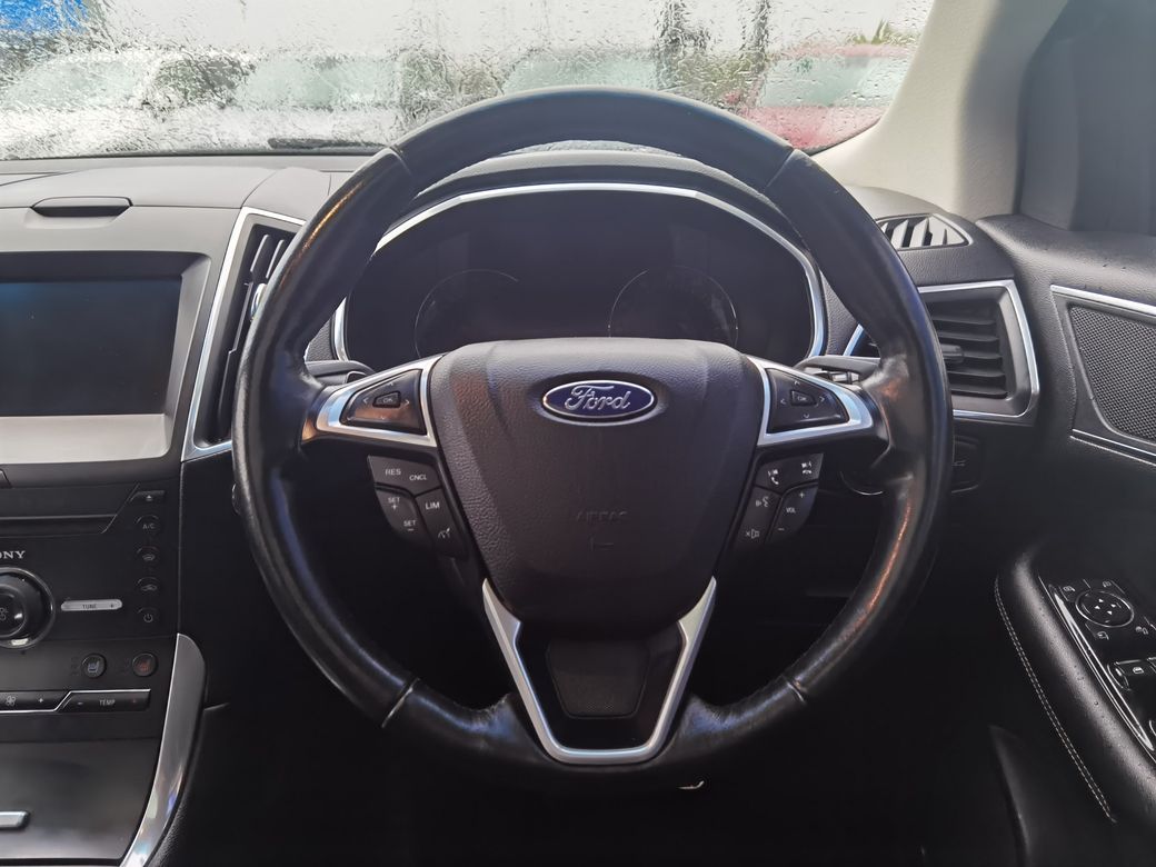 2016 Ford Edge