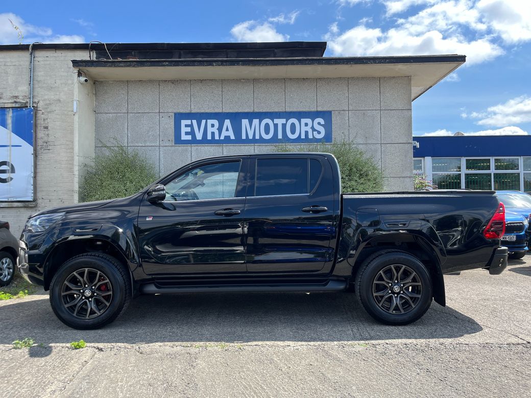 2024 Toyota Hilux