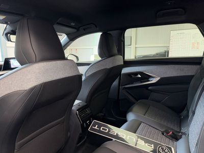 2025 Peugeot 5008