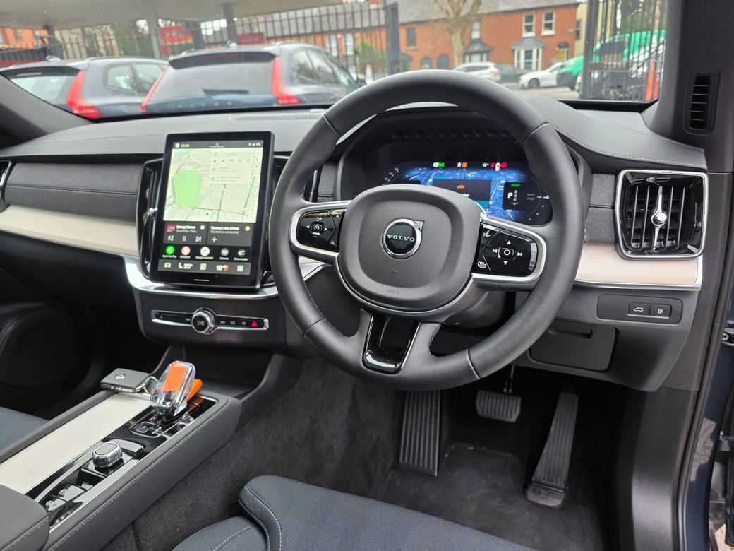 2025 Volvo XC90
