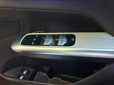 2025 Mercedes-Benz GLC Class