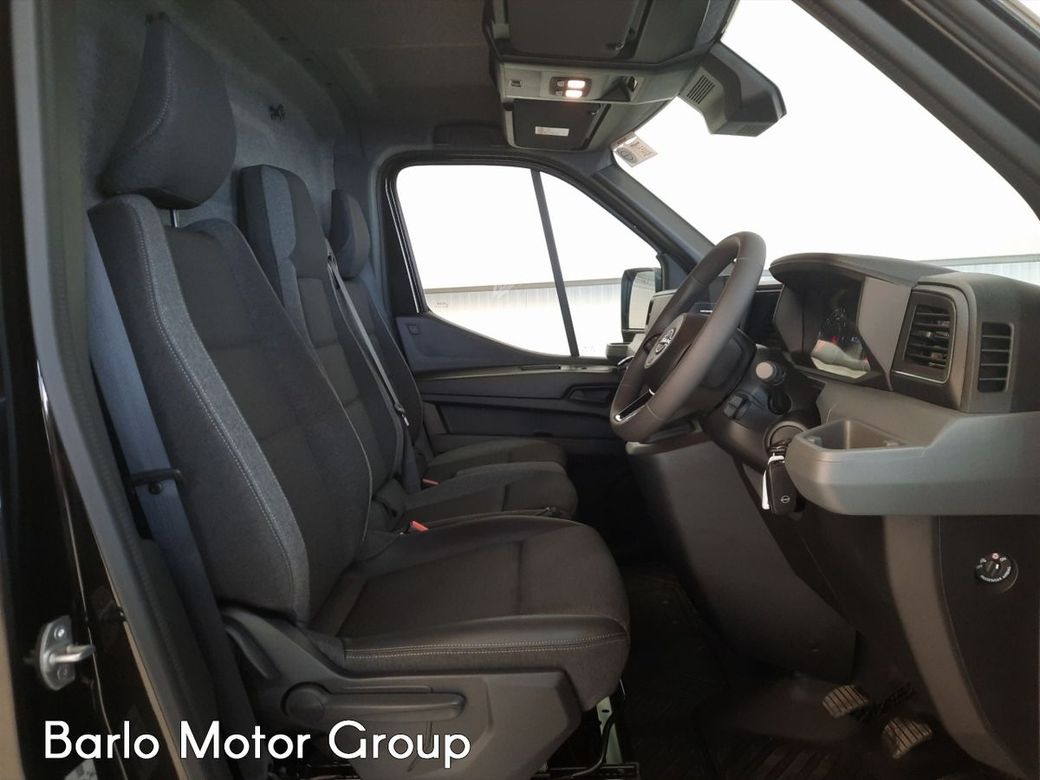 2025 Nissan Interstar