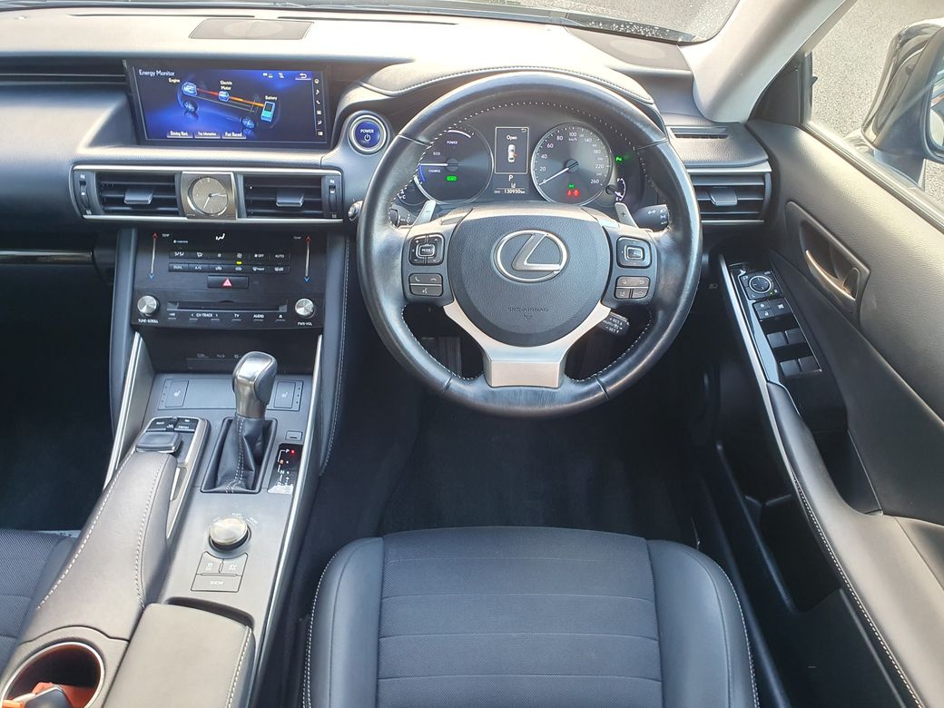 2016 Lexus IS 300h