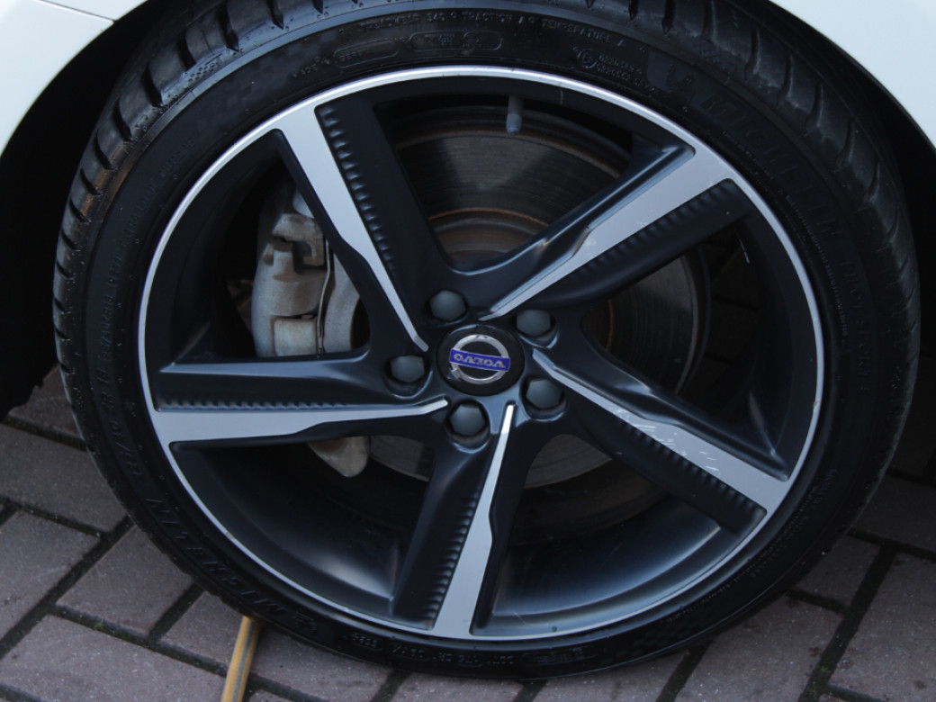 2016 Volvo V40