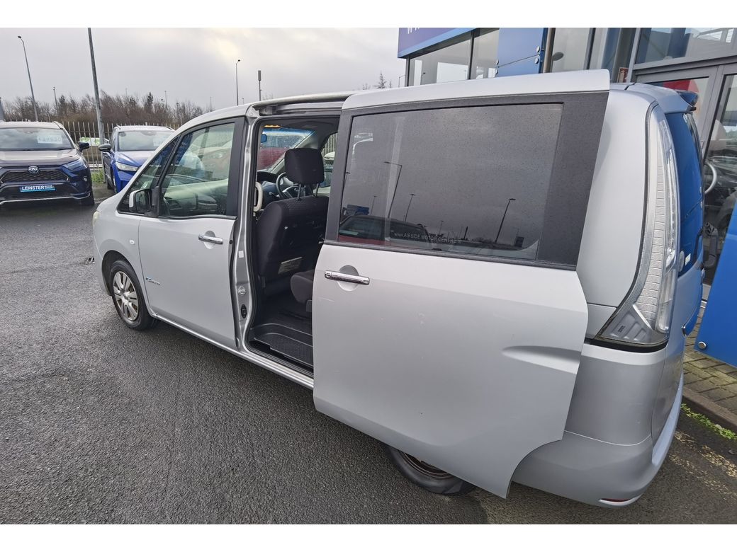 2013 Nissan Serena