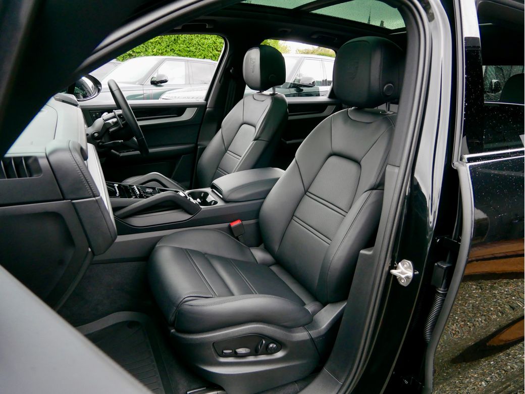 2025 Porsche Cayenne