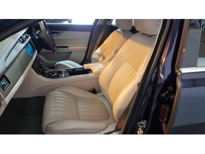 2017 Jaguar XF