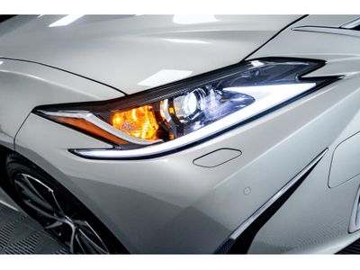 2023 Lexus ES 300h