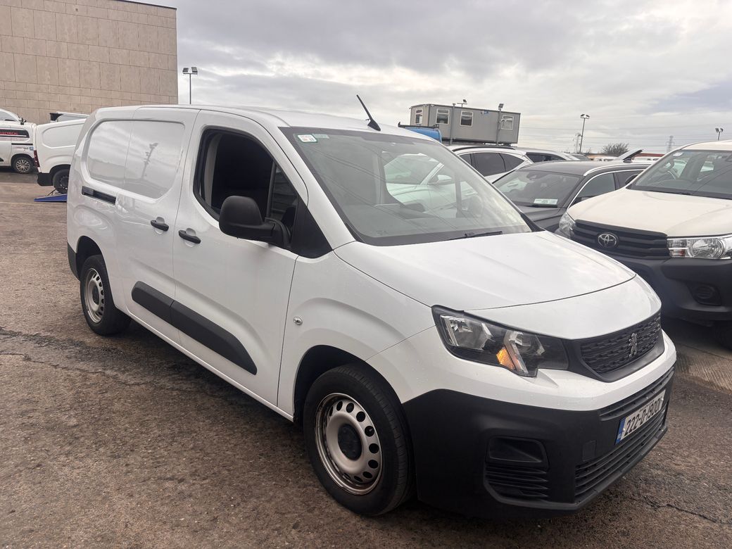 2022 Peugeot Partner