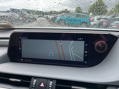 2021 Lexus ES 300h