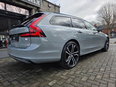 2023 Volvo V90