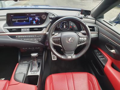 2019 Lexus ES 300h