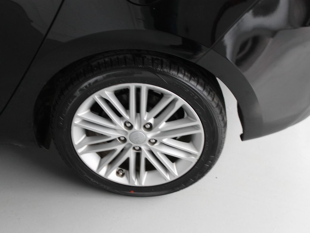 2019 Kia Carens