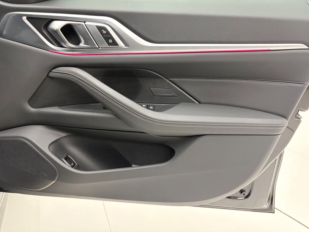 2025 BMW i4