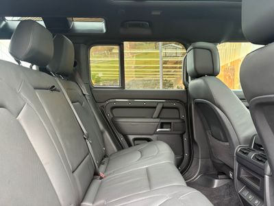 2025 Land Rover Defender 110