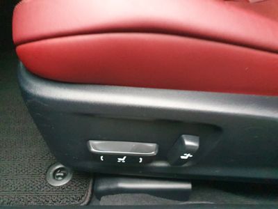 2017 Lexus IS 300h