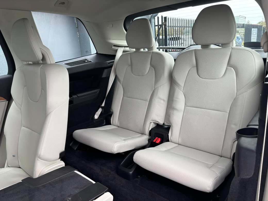 2022 Volvo XC90