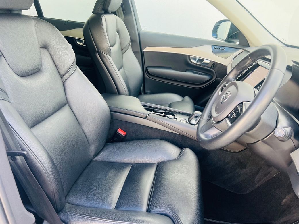2023 Volvo XC90