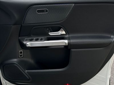 2025 Mercedes-Benz GLB Class