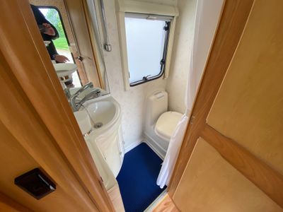 2005 ELDDIS SUNTOR 300 R.H.D 