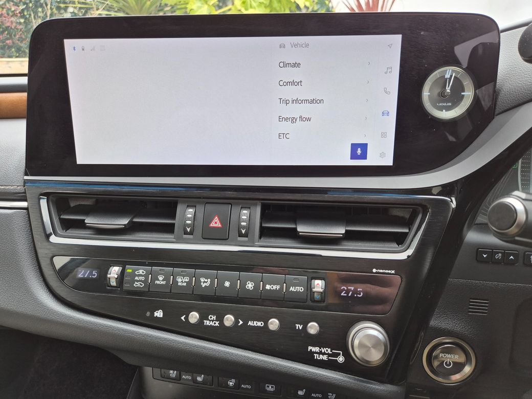2023 Lexus ES 300h